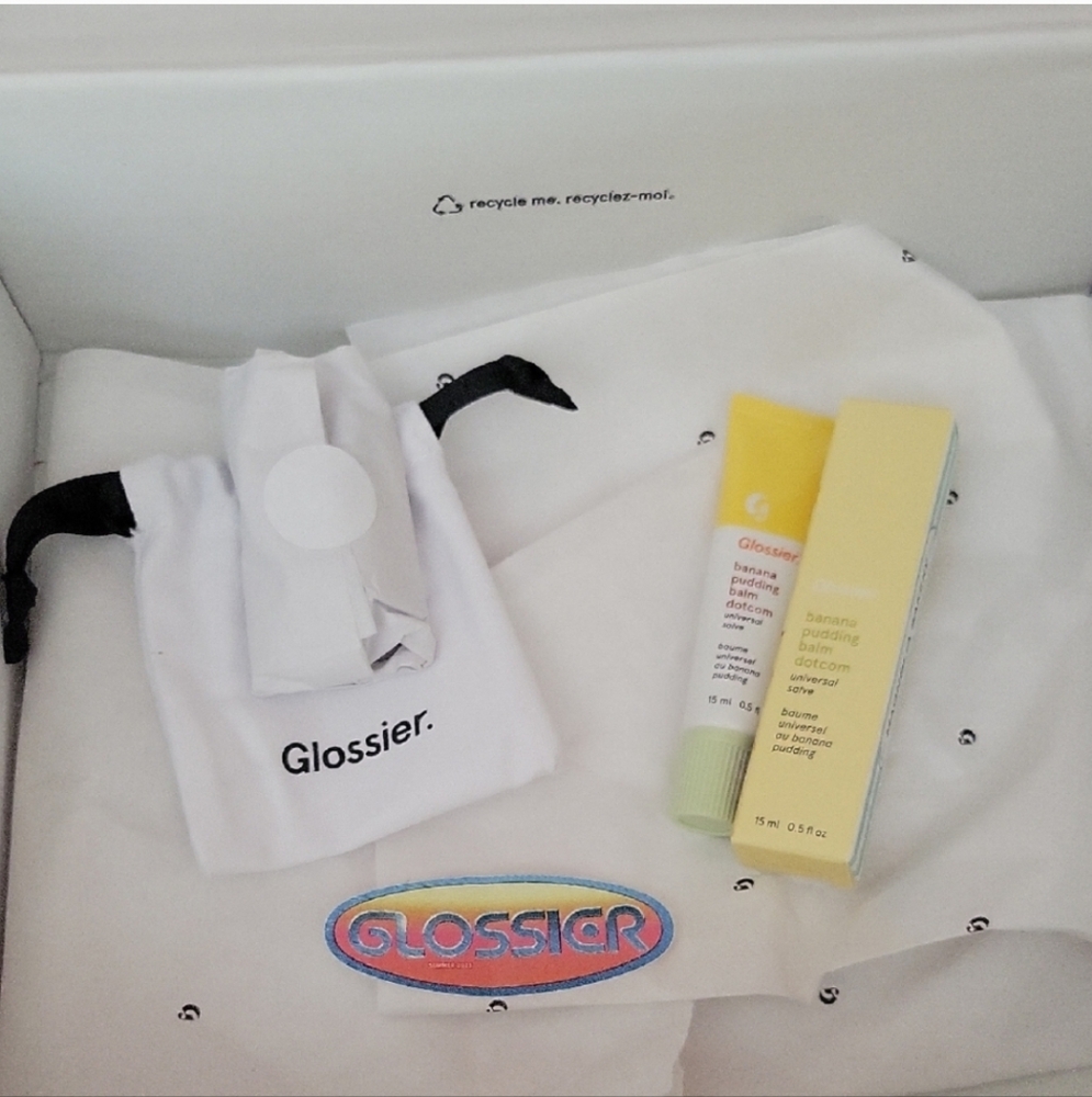 ▪︎☆ Glossier Banana Pudding Balm Dotcom & Banana Key Chain~ Balm Holder - Picture 6 of 7